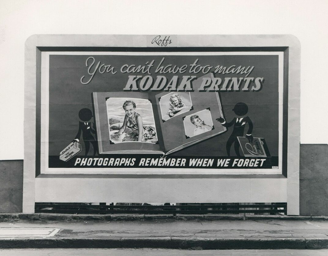 1950s advertising scene